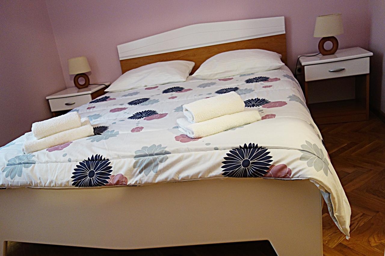 Hotel Park Drniš Extérieur photo
