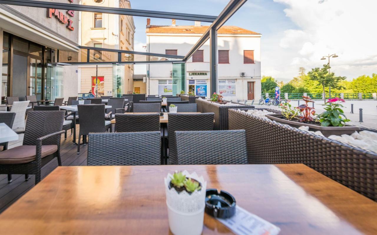 Hotel Park Drniš Extérieur photo